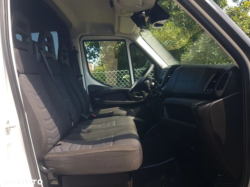 Iveco 50C15 DAILY 7-OSÓB BRYGADÓWKA BLIŹNIAKI MAXI DŁUGI WYSOKI KLIMA BLASZAK VAN FURGON HAK KRAJOWY - 25