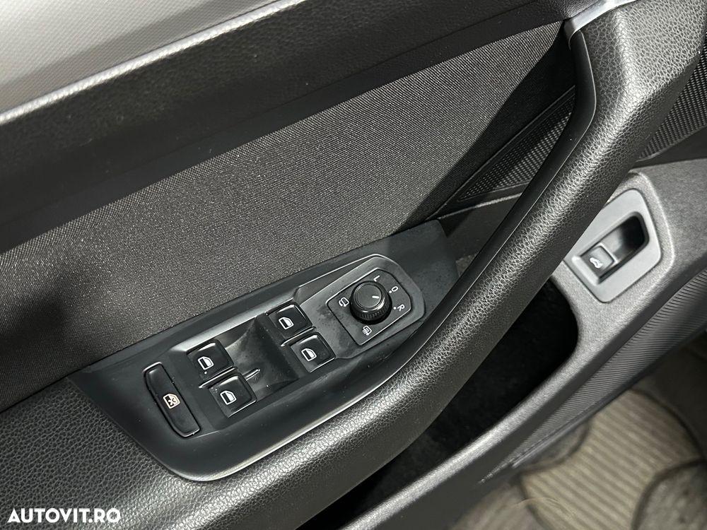 Volkswagen Passat 1.6 TDI Comfortline - 14