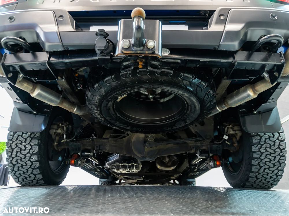 Ford Raptor - 13