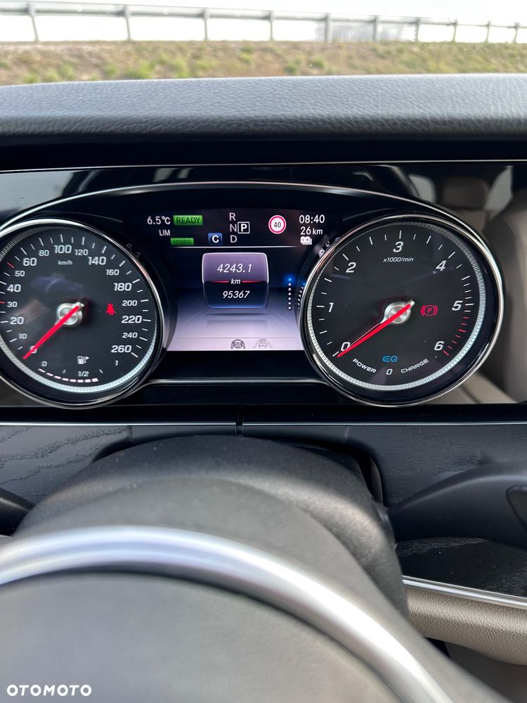 Mercedes-Benz Klasa E - 15