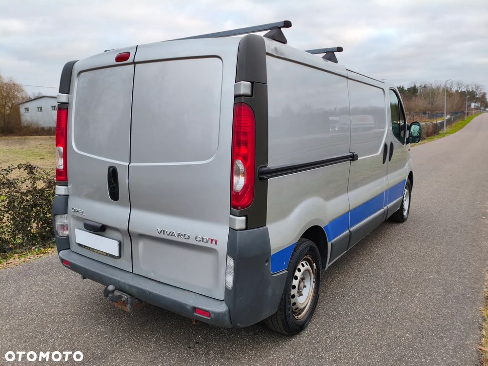 Opel Vivaro - 10