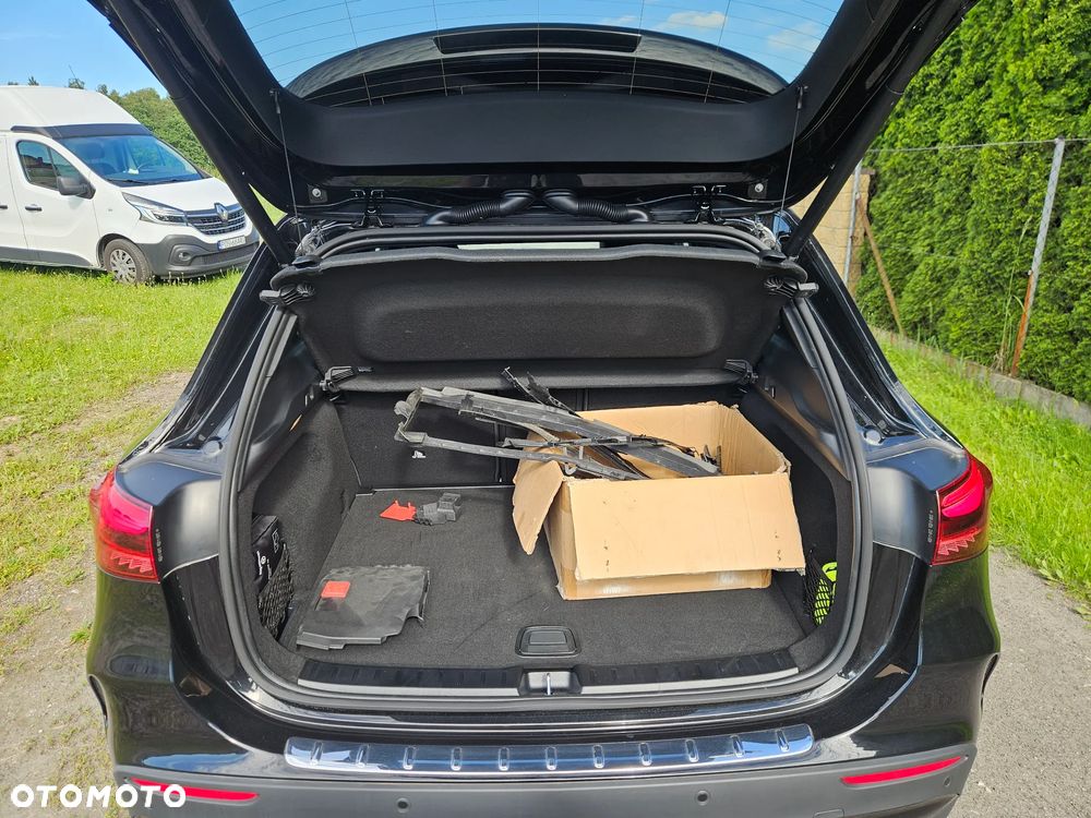 Mercedes-Benz GLA 200 d 8G-DCT AMG Line - 13