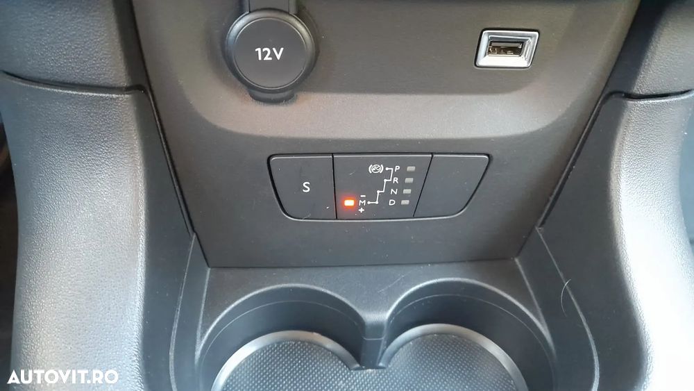 Citroën C3 1.2 PureTech 110 S&S EAT6 MAX - 9