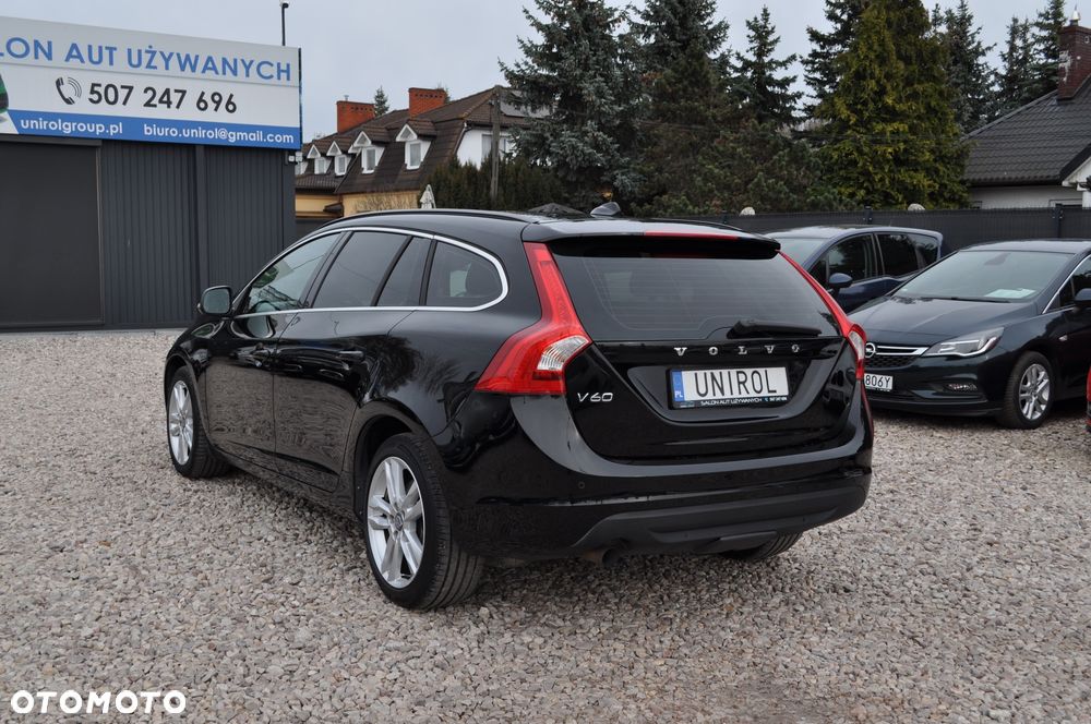 Volvo V60 D4 Geartronic Momentum - 10