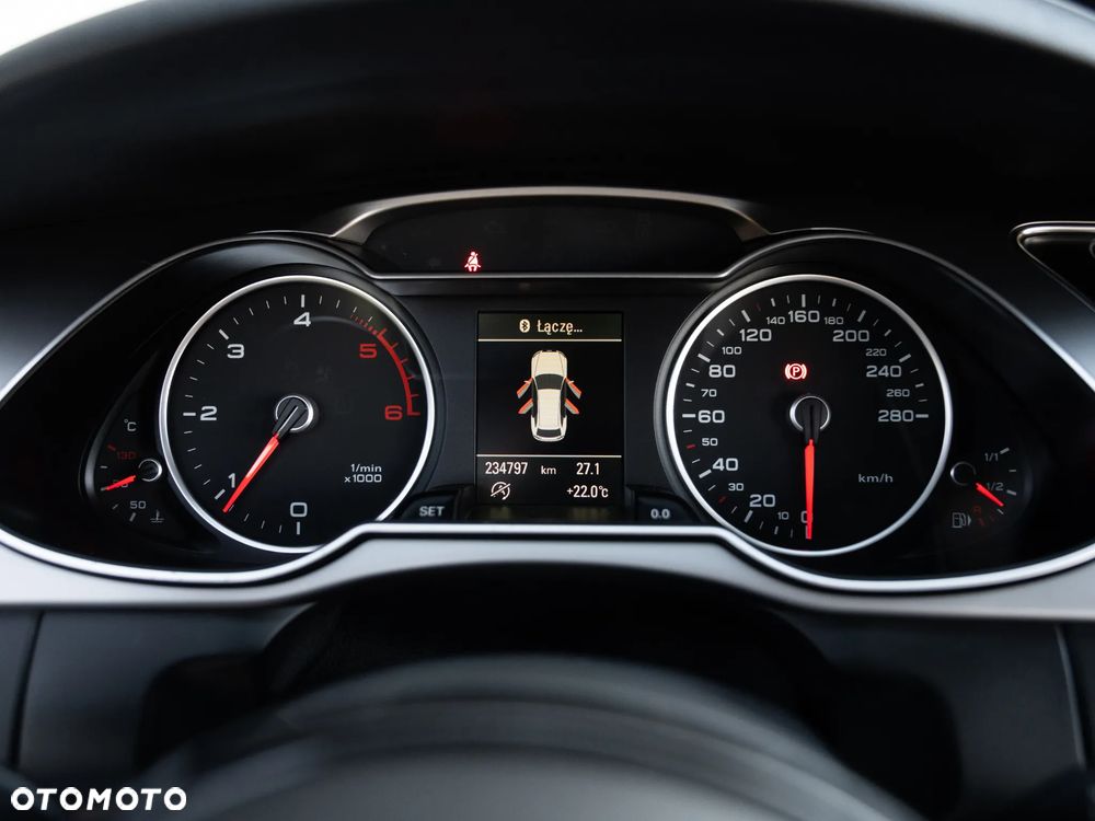 Audi A4 Avant 2.0 TDI DPF quattro S line Sportpaket - 27