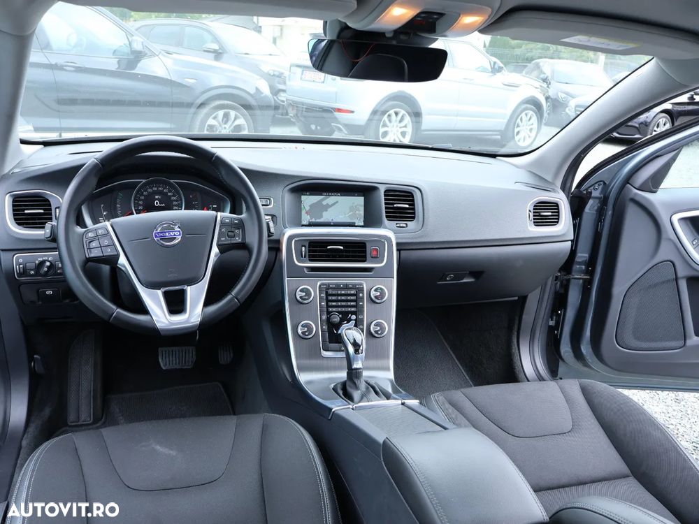 Volvo V60 D2 Geartronic Momentum - 14