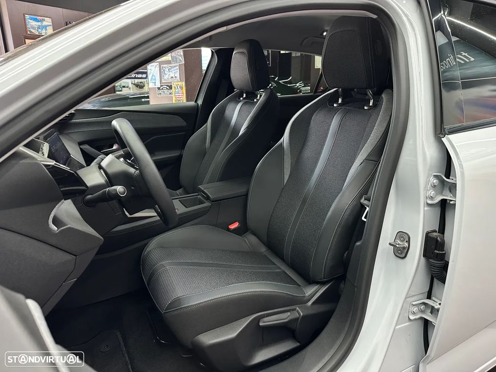 Peugeot e-308 54 kWh Allure - 15