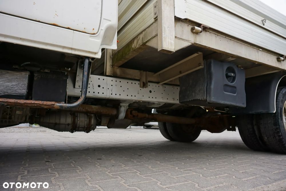 Isuzu NPR - 7