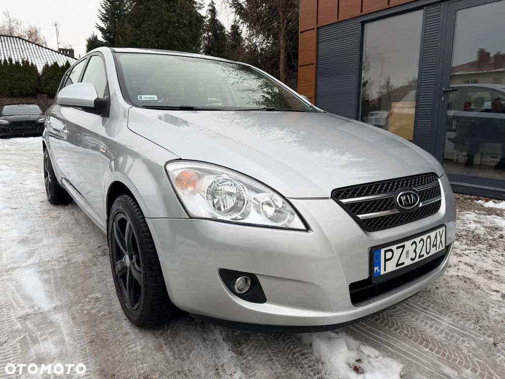 Kia Ceed 1.6 Crdi Comfort + - 25