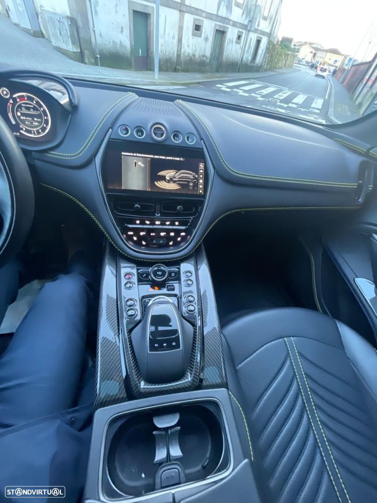 Aston Martin DBX 707 - 25