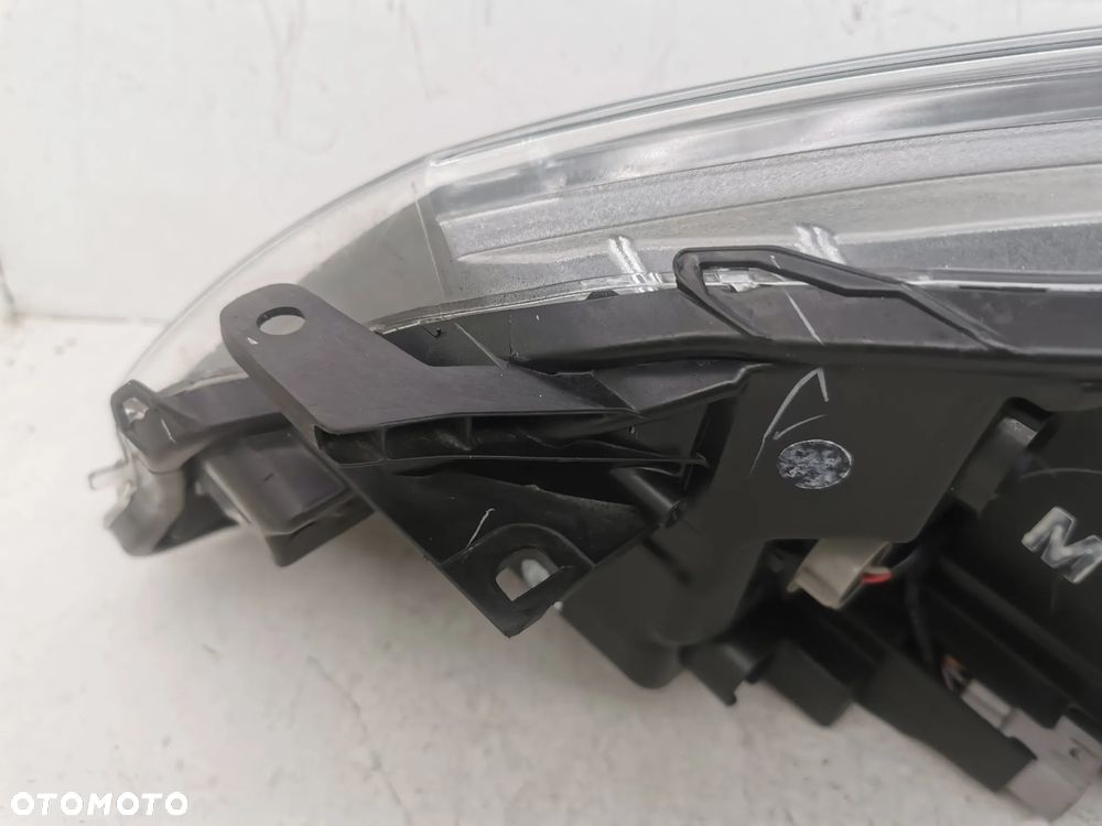 Lampa prawa przednia Toyota Yaris 3 III zwykła + LED - 6