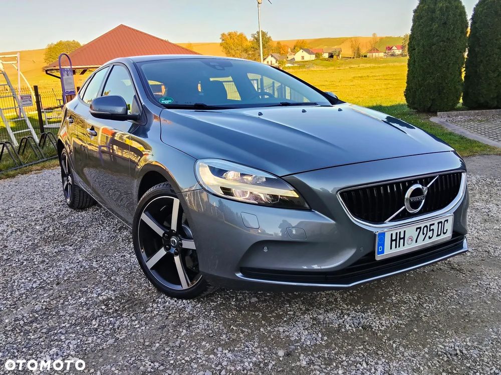 Volvo V40 T2 Momentum - 40