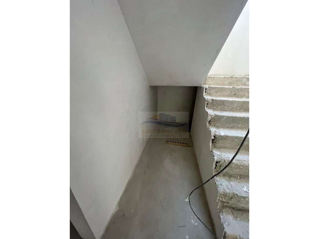 Moradia dos Sonhos 3 Suítes, Piscina, Painel Solar, 4 Vagas Garagem... - Grande imagem: 5/26