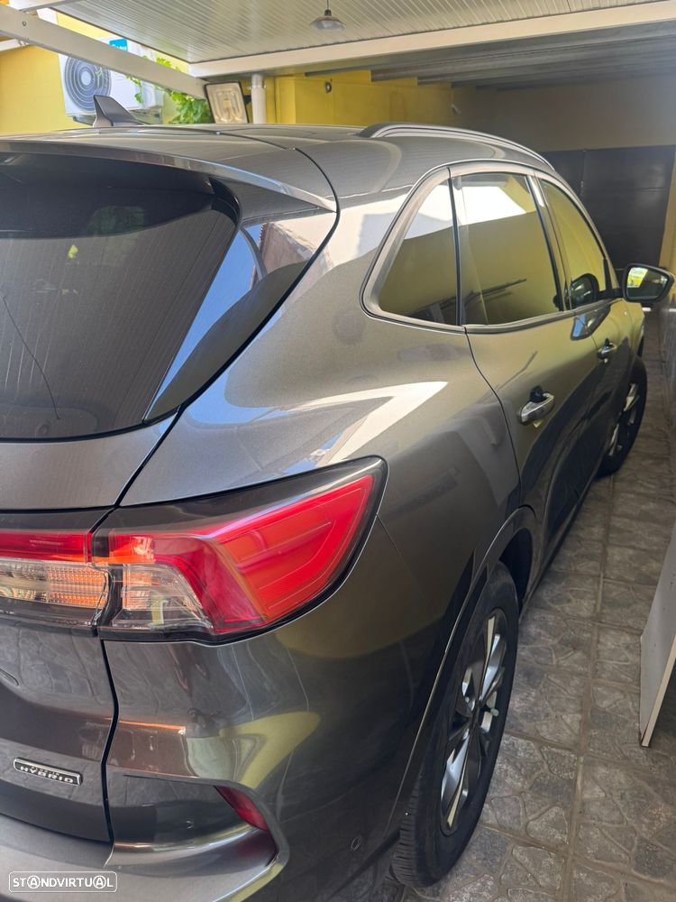 Ford Kuga 2.5 FHEV ST-Line - 24