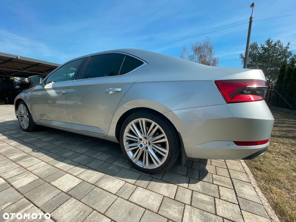 Skoda Superb 2.0 TSI L&K DSG - 4
