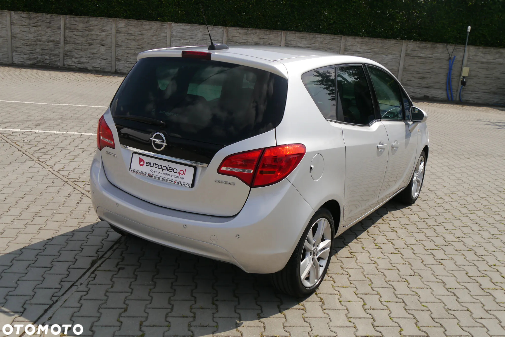 Opel Meriva 1.4 T Essentia S&S - 11
