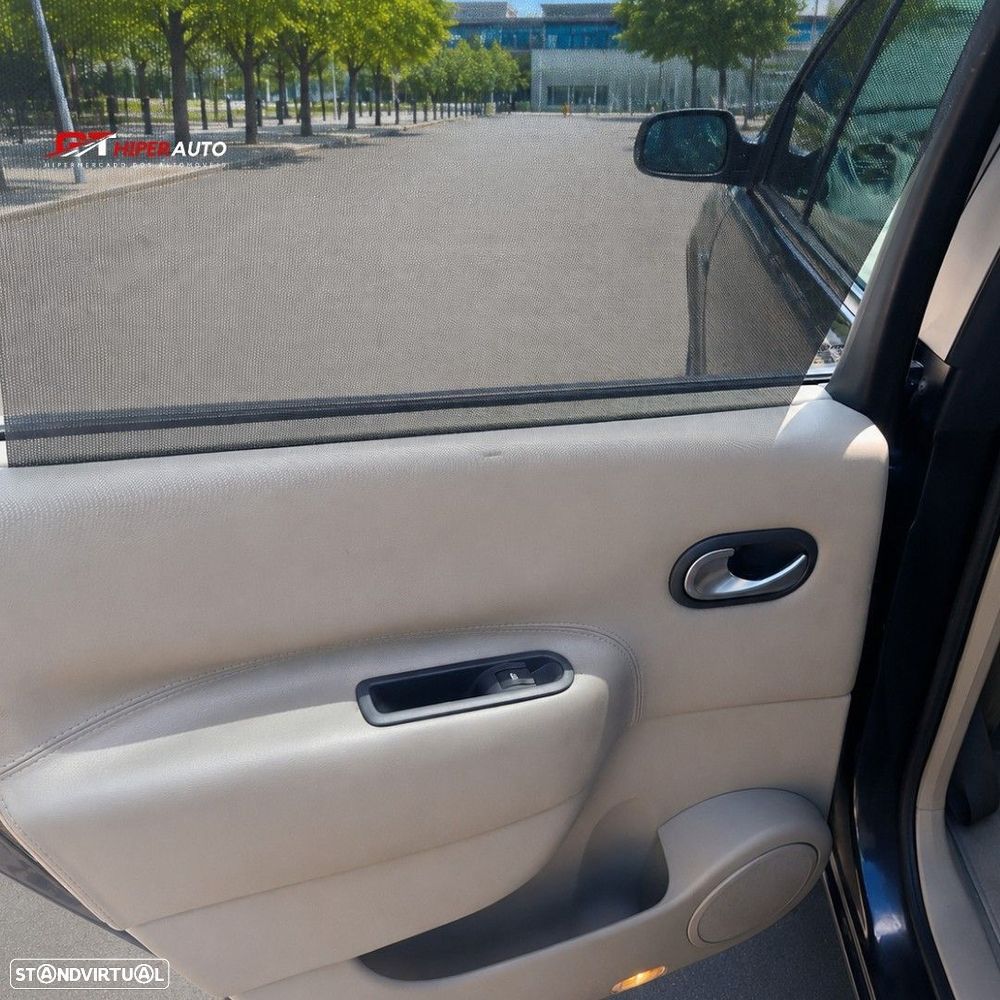 Renault Scénic 1.5 dCi Confort - 6