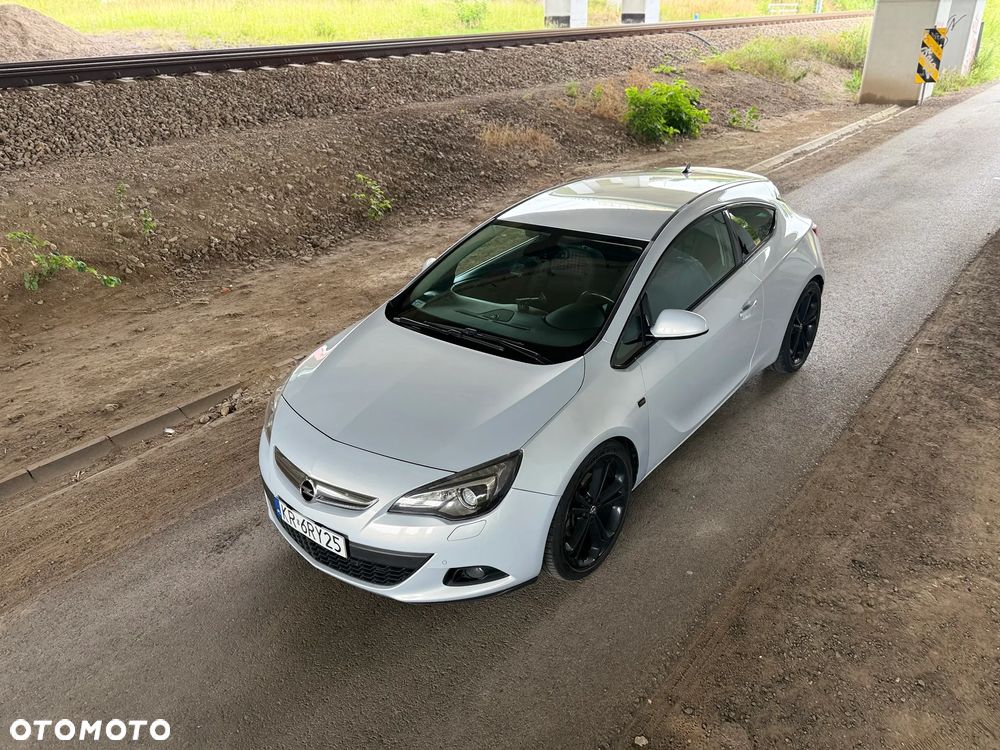Opel Astra GTC 2.0 CDTI ecoFLEX Start/Stop - 9
