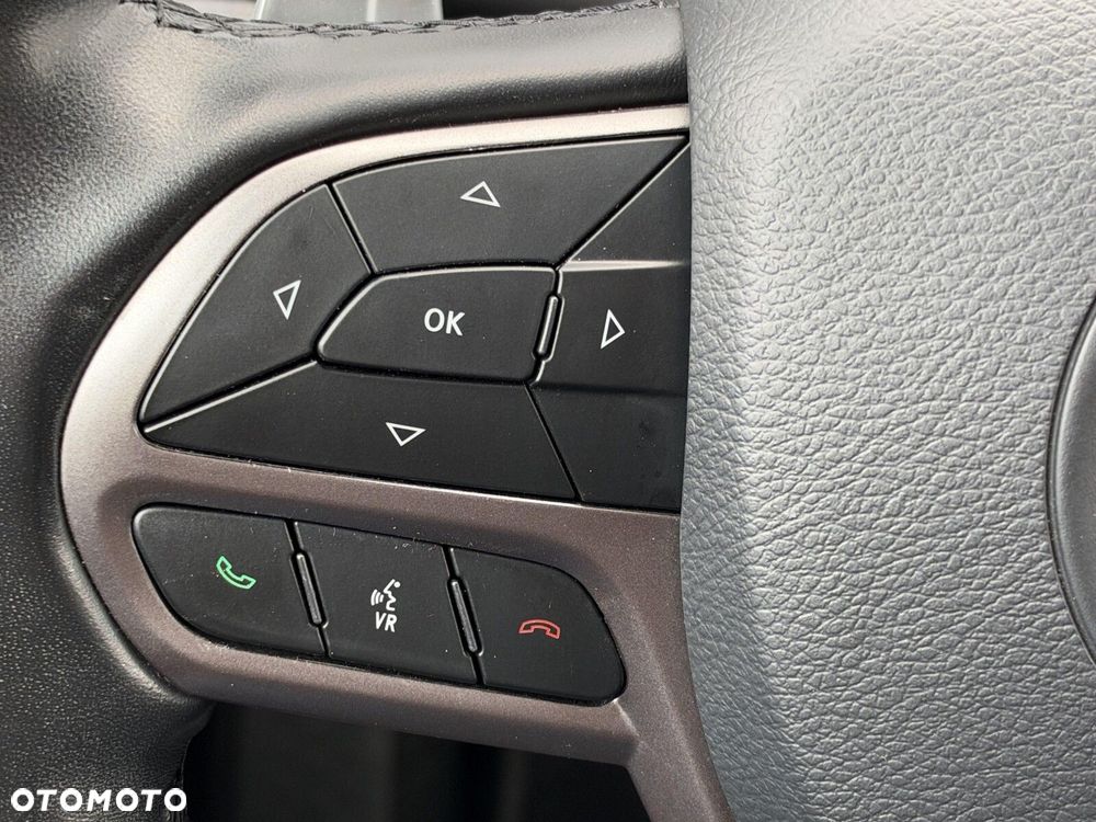 Jeep Cherokee - 20