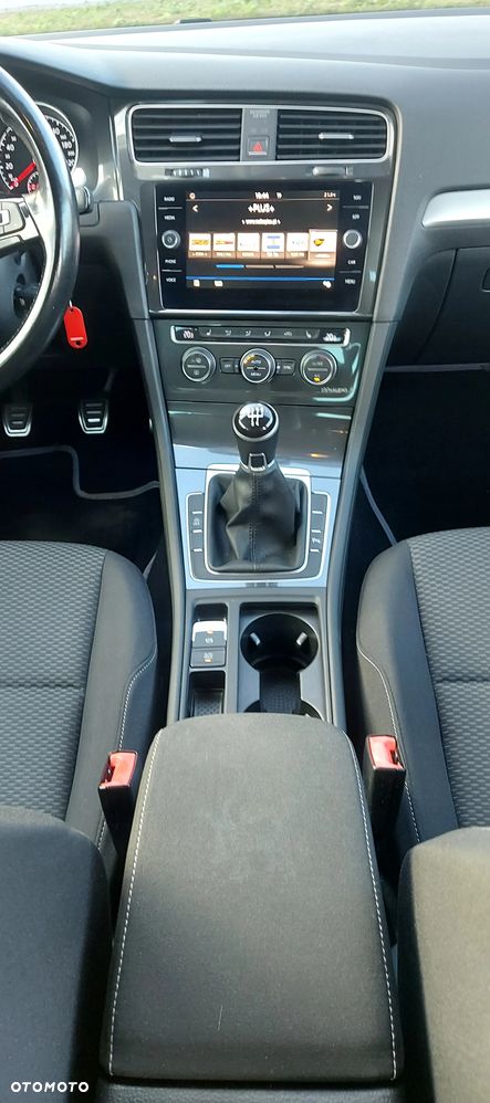 Volkswagen Golf 1.6 TDI BMT Highline - 22