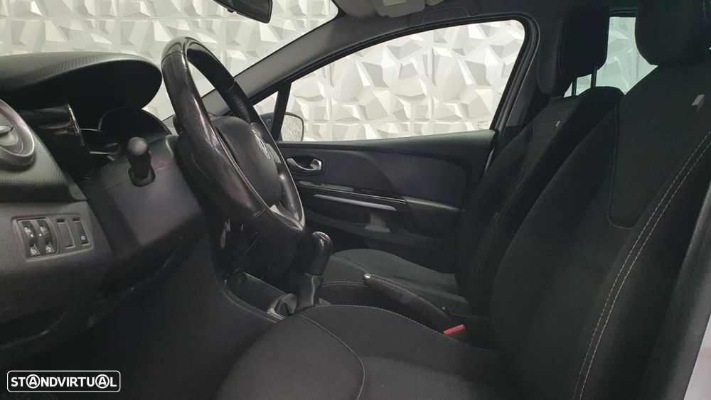 Renault Clio 0.9 TCe Limited - 12