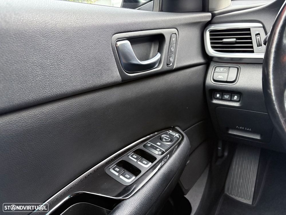 Kia Optima SW 2.0 CVVT PHEV - 39