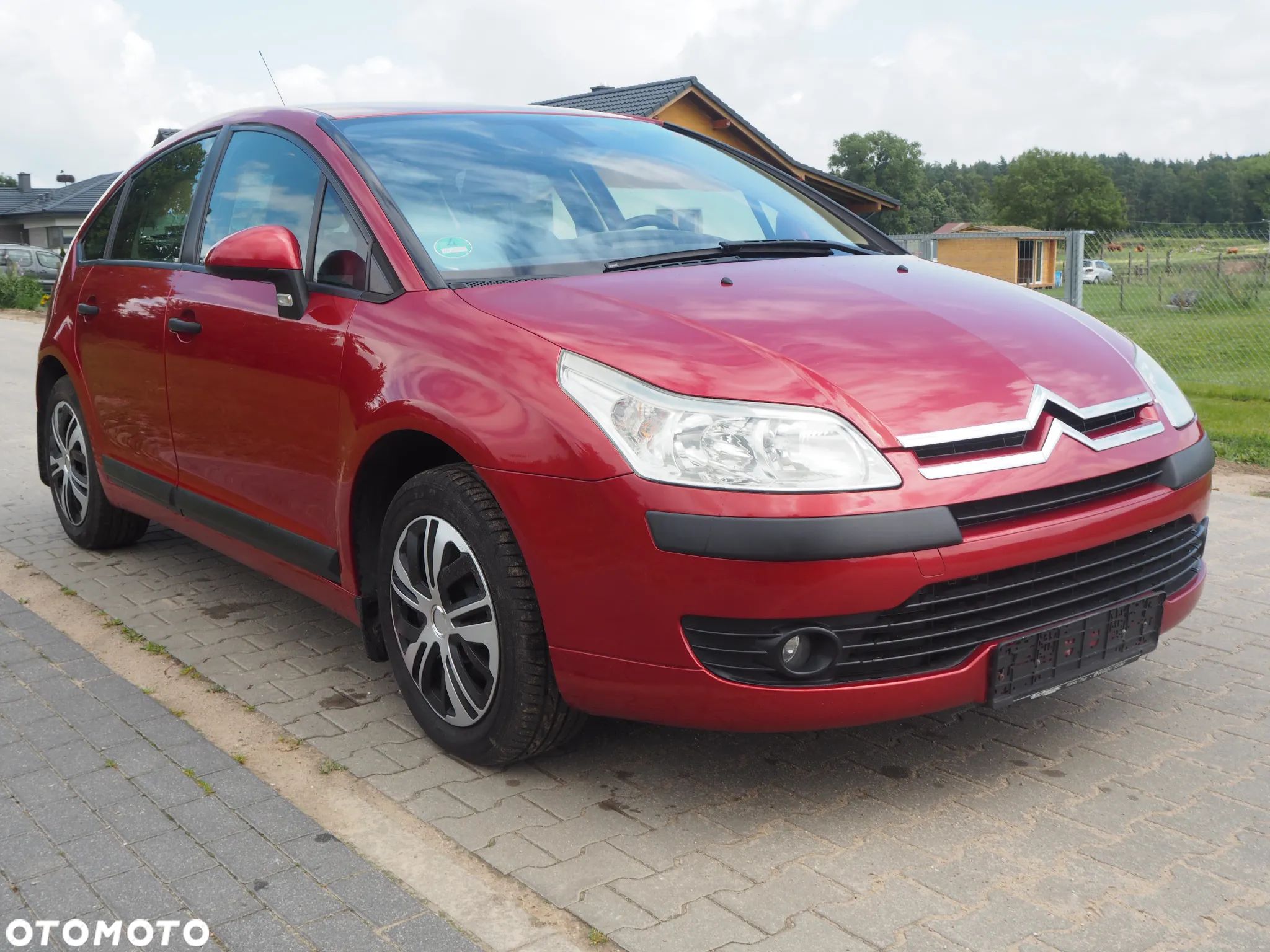 Citroën C4 1.6 16V Confort - 1