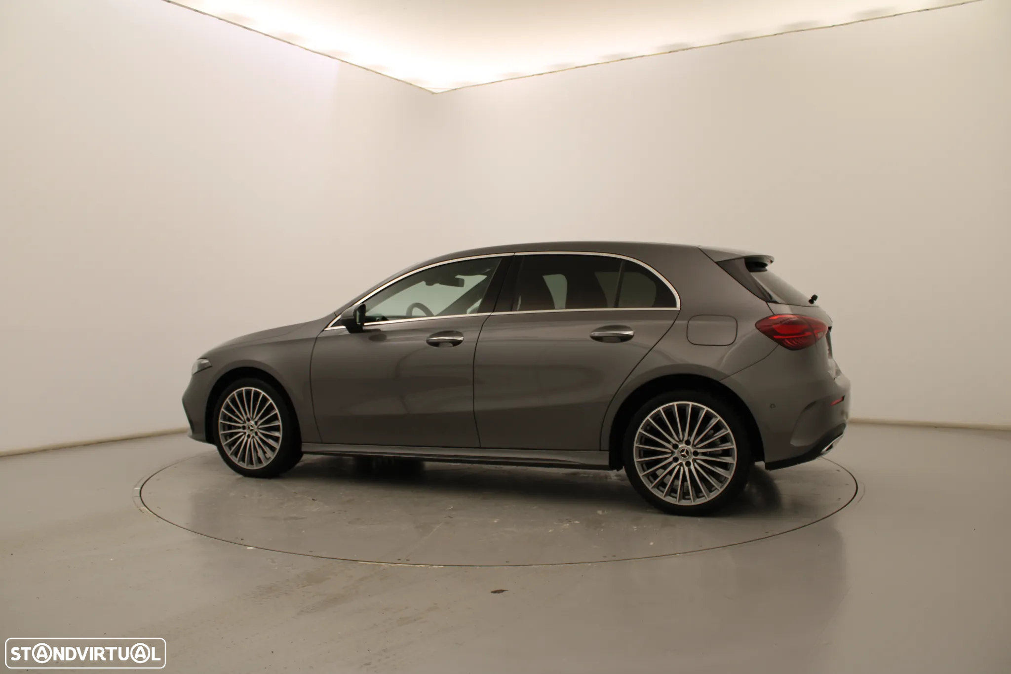 Mercedes-Benz A 250 e - 11