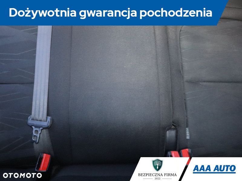 Kia Ceed - 12