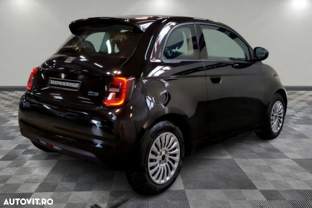 Fiat 500E Action - 3