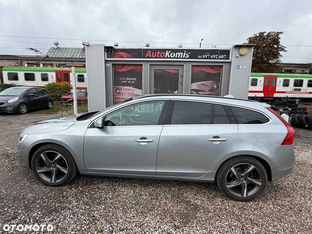 Volvo V60 2014 photo 2