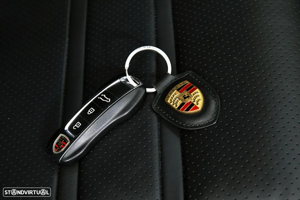 Porsche Cayenne Coupé E-Hybrid - 23