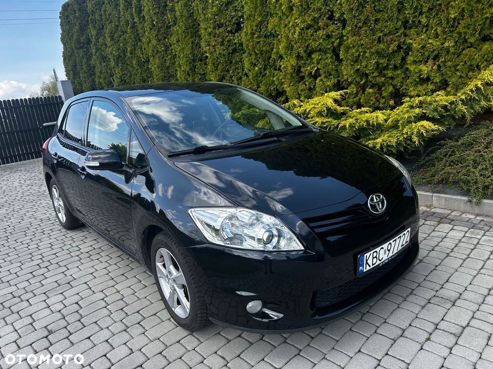 Toyota Auris 1.6 Premium - 1