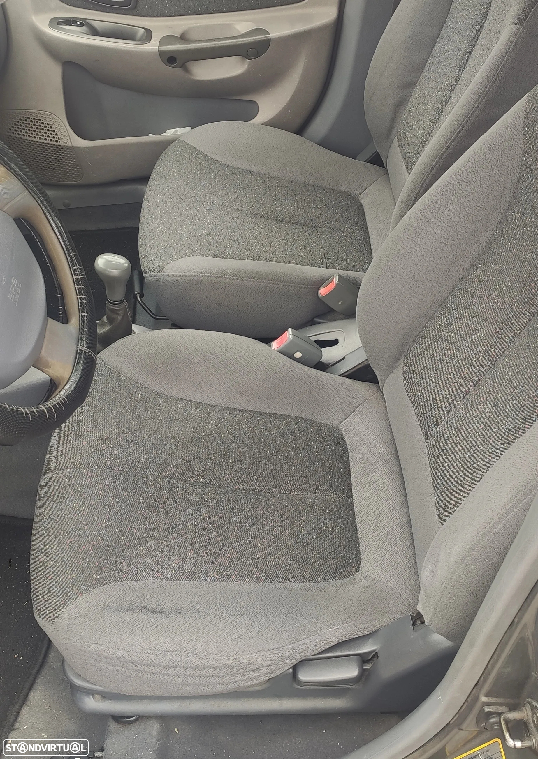 Hyundai Accent 1.3 GL - 12
