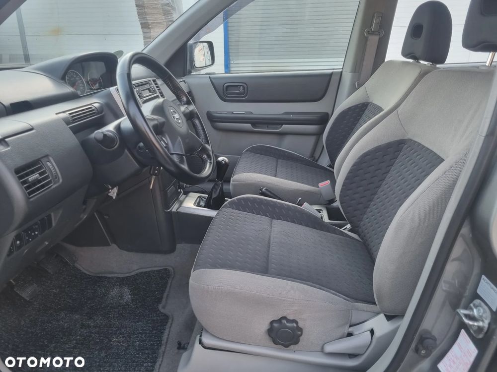 Nissan X-Trail 2.0 4x2 Comfort - 8