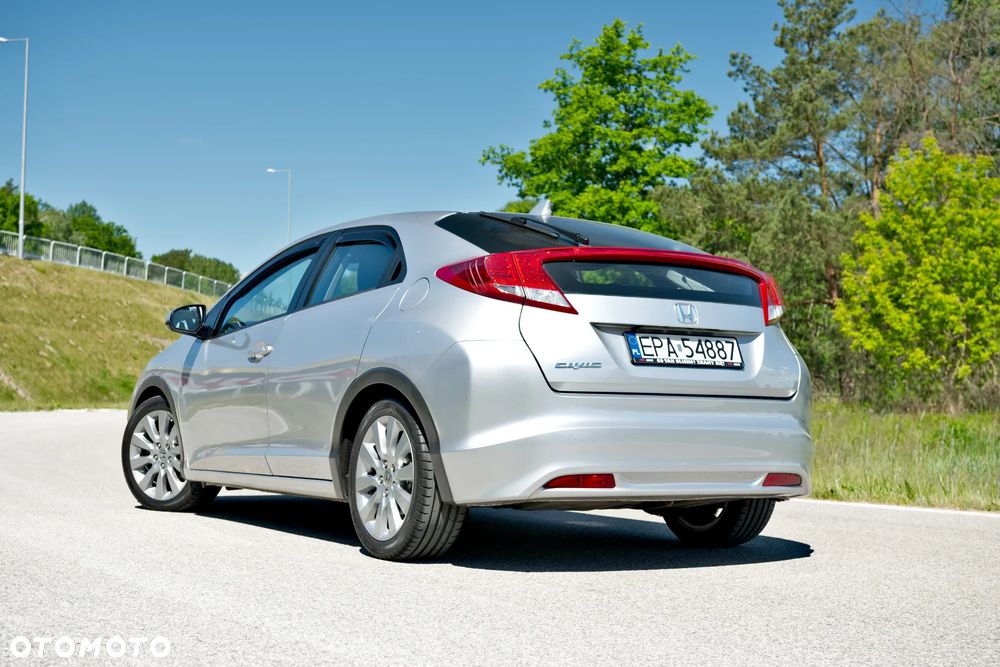 Honda Civic 1.8 i-VTEC Sport - 13