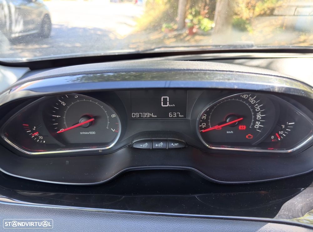 Peugeot 208 1.2 VTi Active - 9