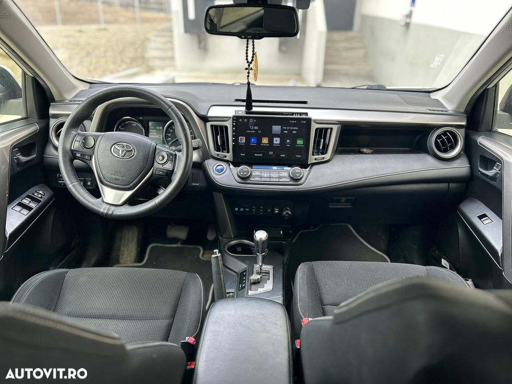 Toyota RAV4 - 3