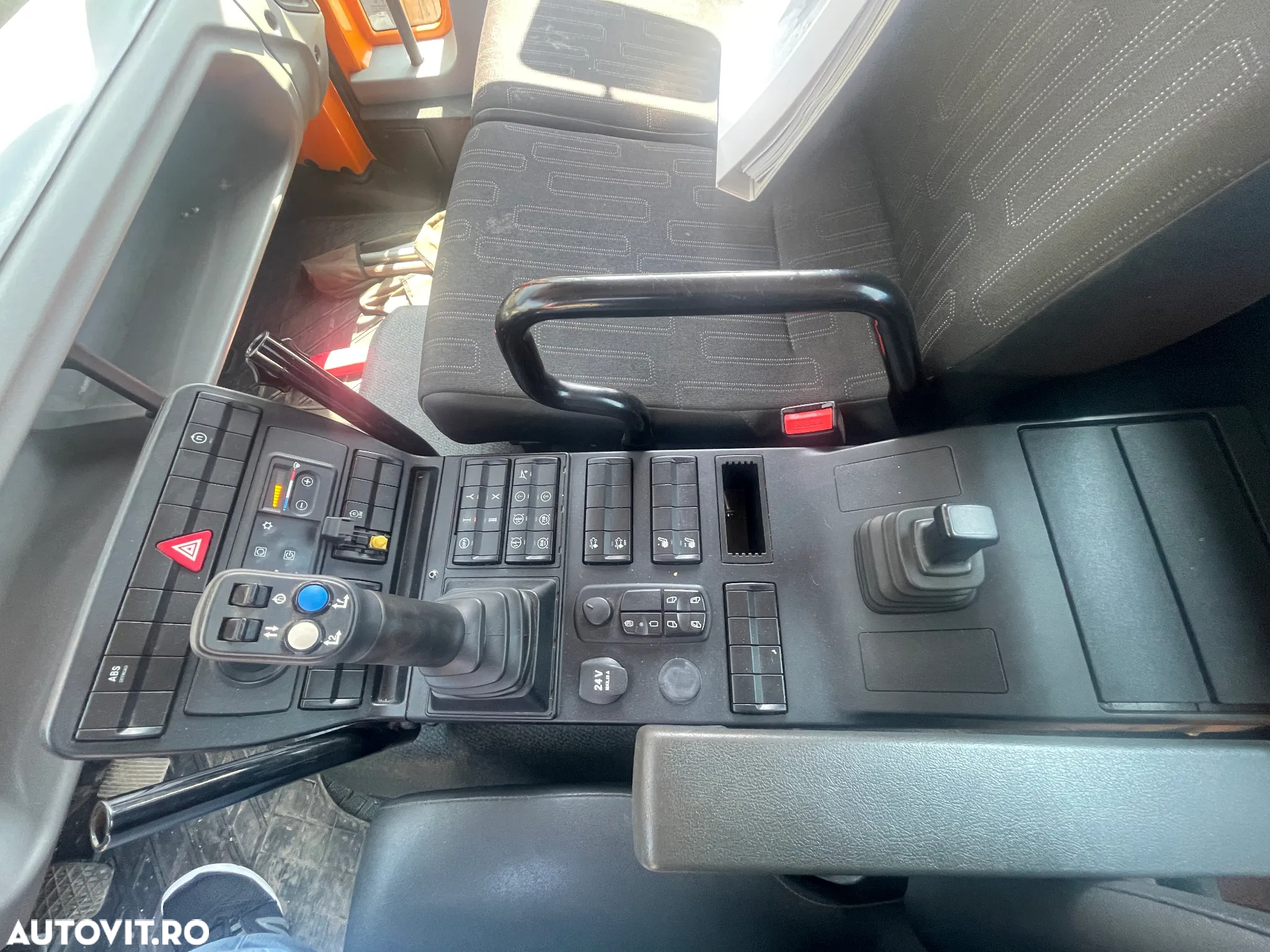 Mercedes-Benz UNIMOG U218 - 8