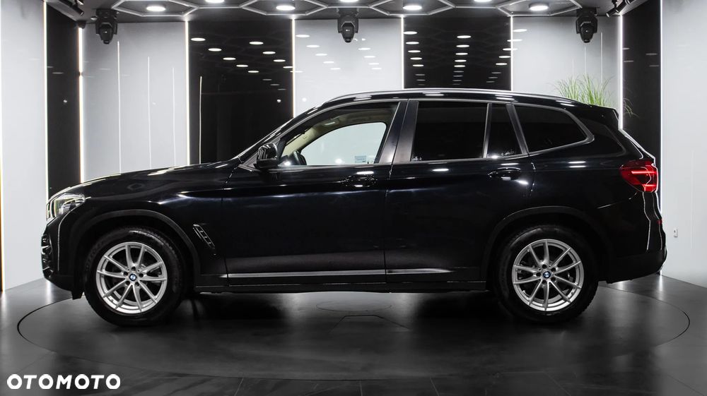 BMW X3 xDrive20i GPF Advantage - 4