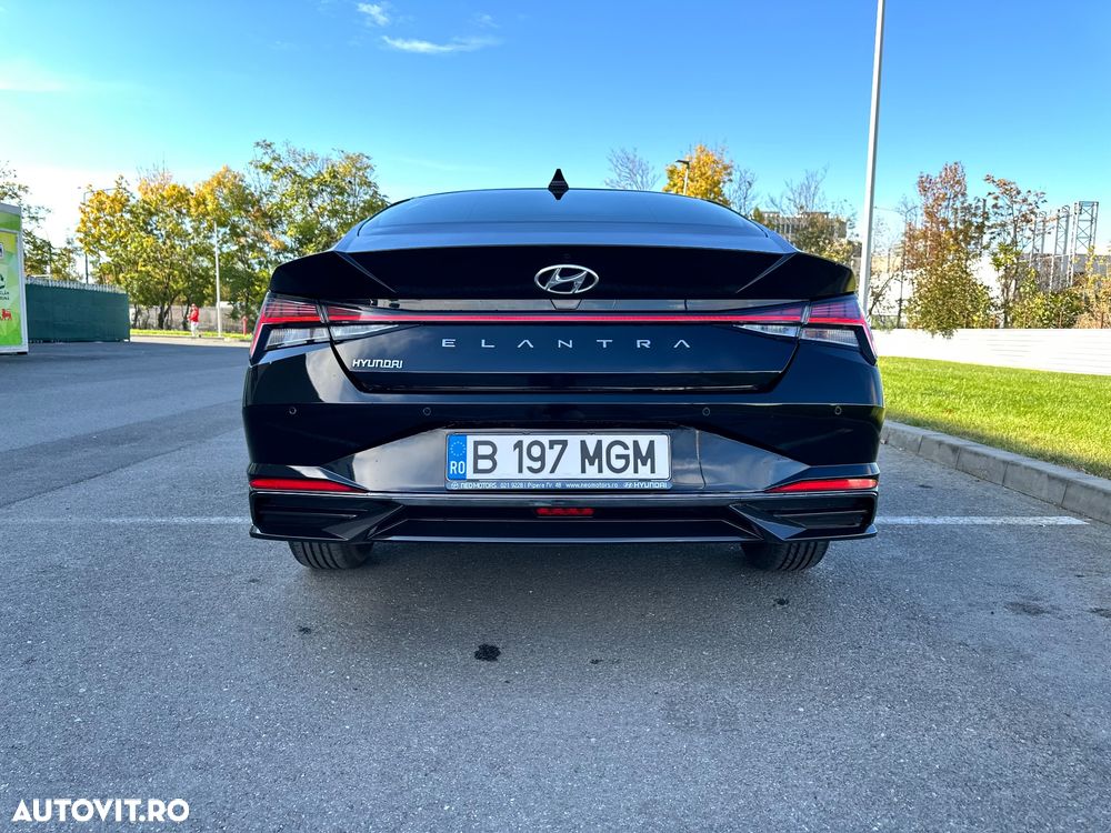 Hyundai Elantra 2021 photo 3