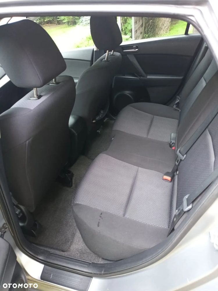 Mazda 3 2.0 Exclusive + - 6