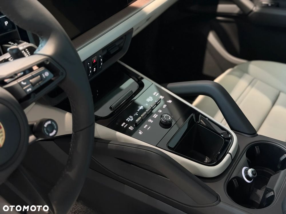 Porsche Cayenne Black Edition - 29