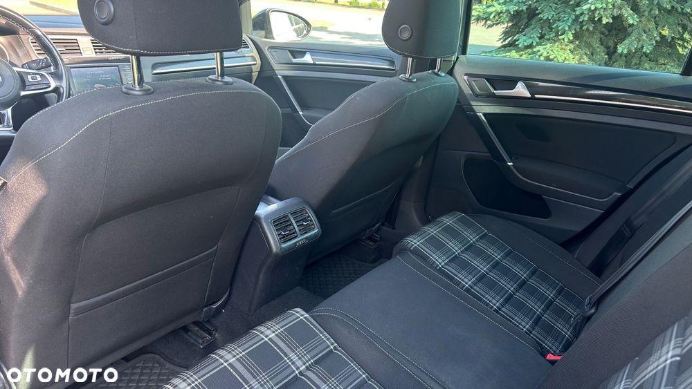 Volkswagen Golf 2.0 TDI BMT GTD DSG - 9