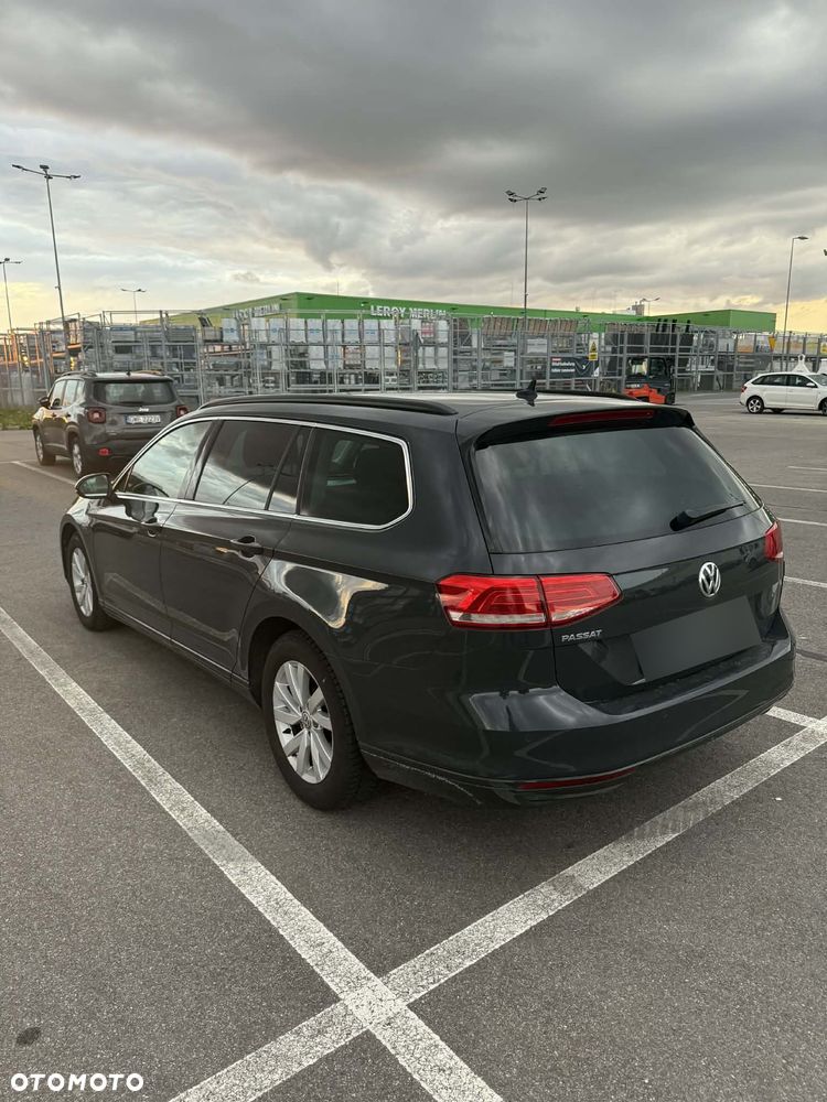 Volkswagen Passat 2.0 TDI SCR DSG Comfortline - 6