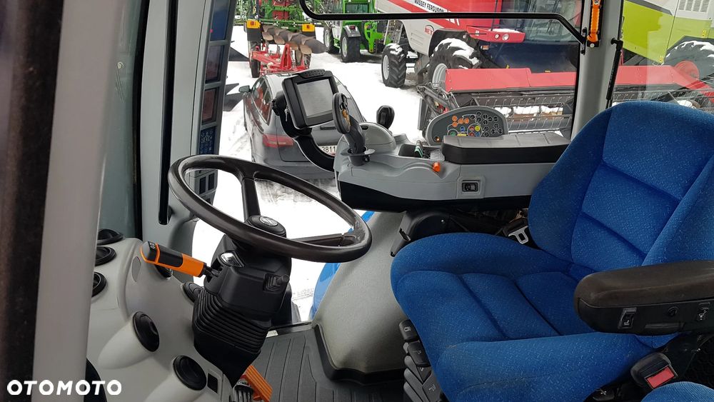 New Holland T8.330 PC 2011R - 18