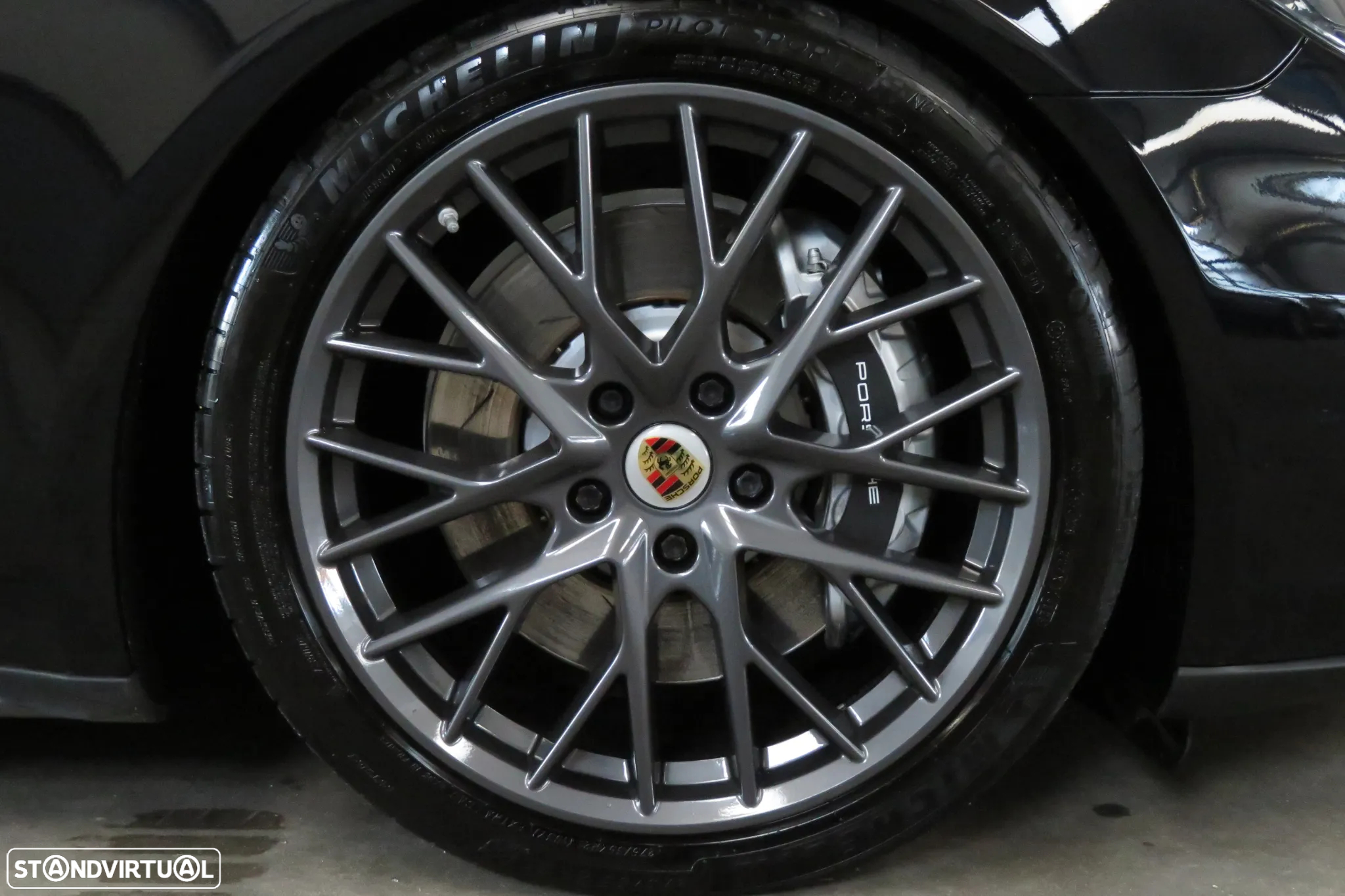 Porsche Panamera 4 E-Hybrid - 8