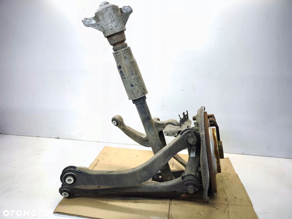 ZWROTNICA WAHACZE PIASTA PRAWY TYŁ AUDI A4 B9 A5 8W 8W0505432T 8W0505460F - 3