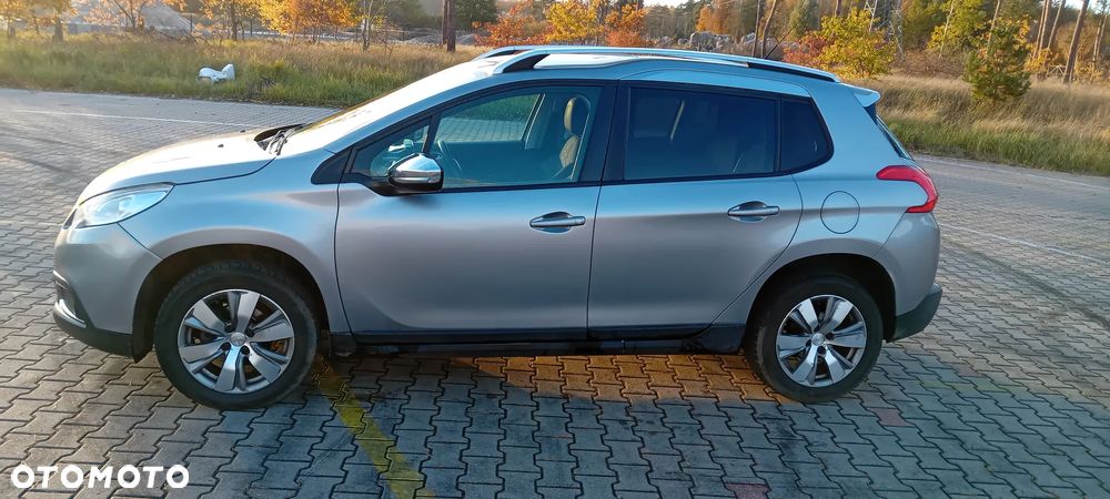 Peugeot 2008 1.6 BlueHDi Style - 4