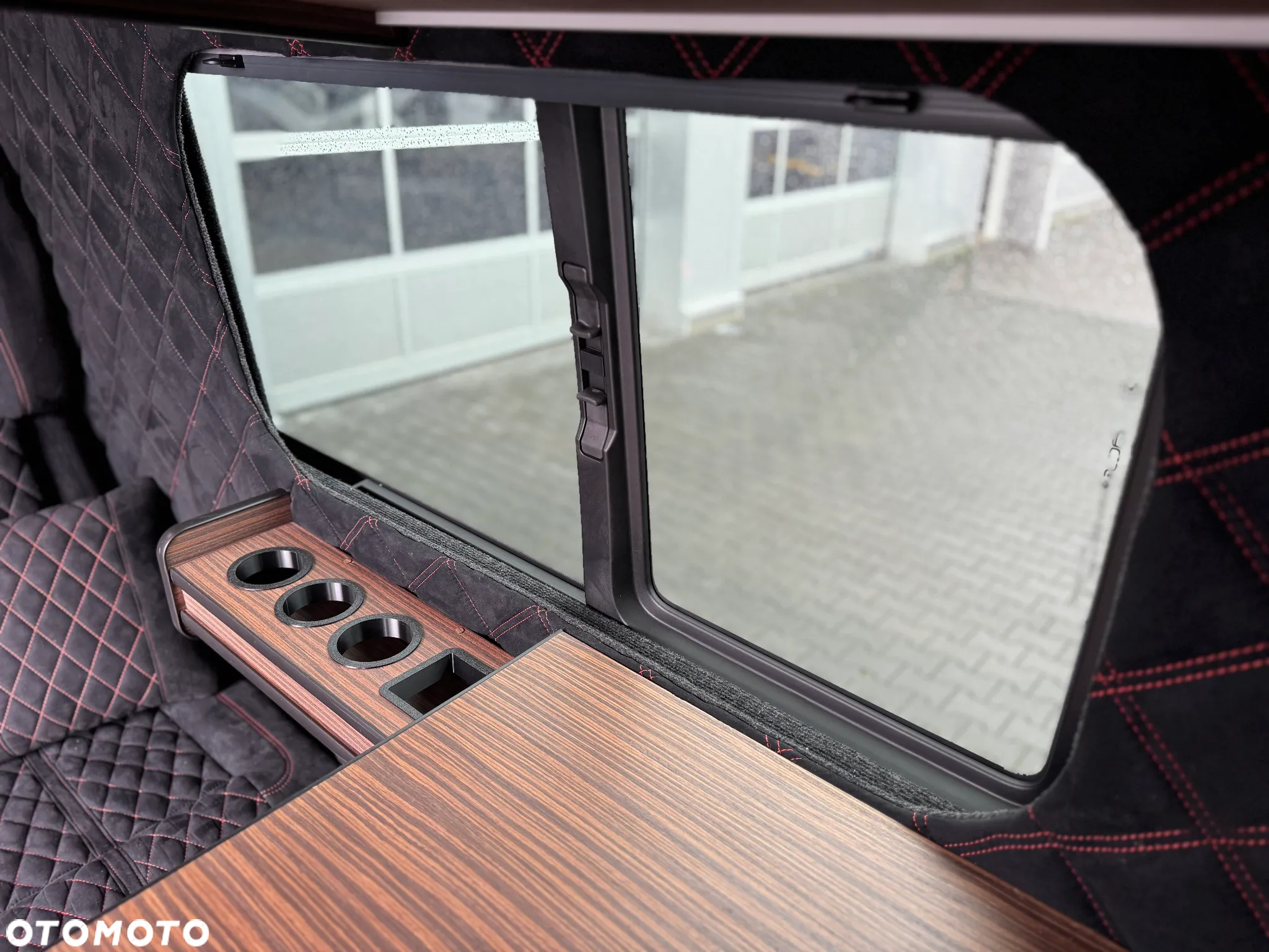 Mercedes-Benz Sprinter - 16
